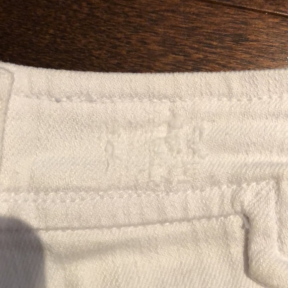 White jean short - Picture 7 of 8